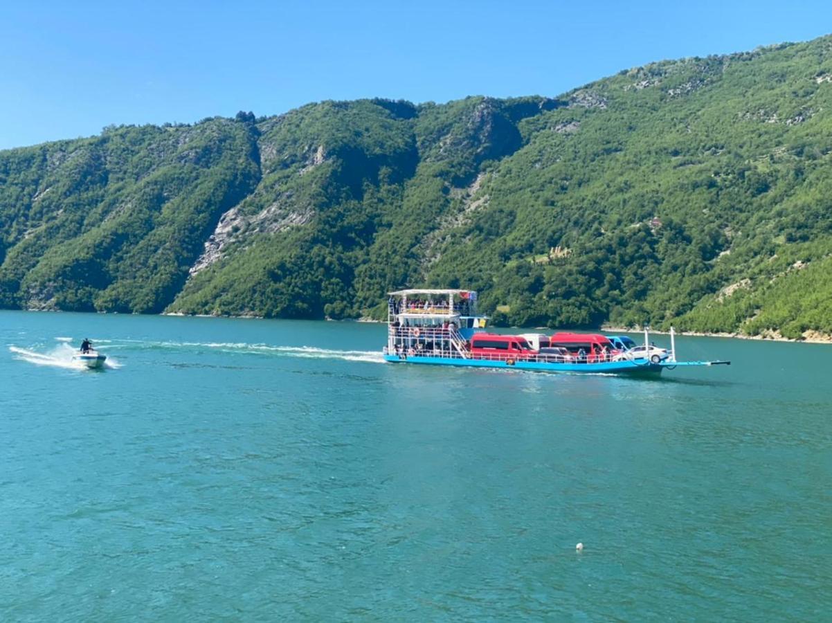 Koman5 Stinet别墅 外观 照片